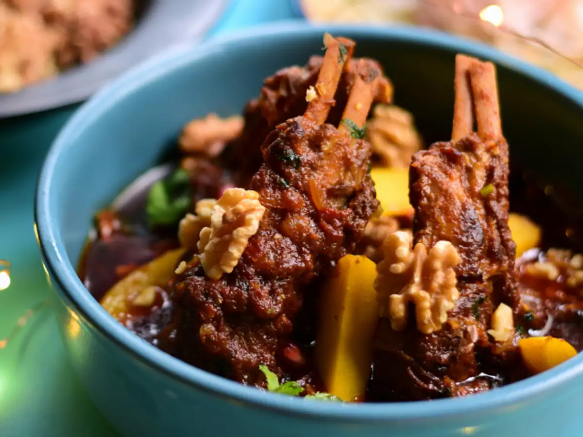 Walnut Gosht Recipe